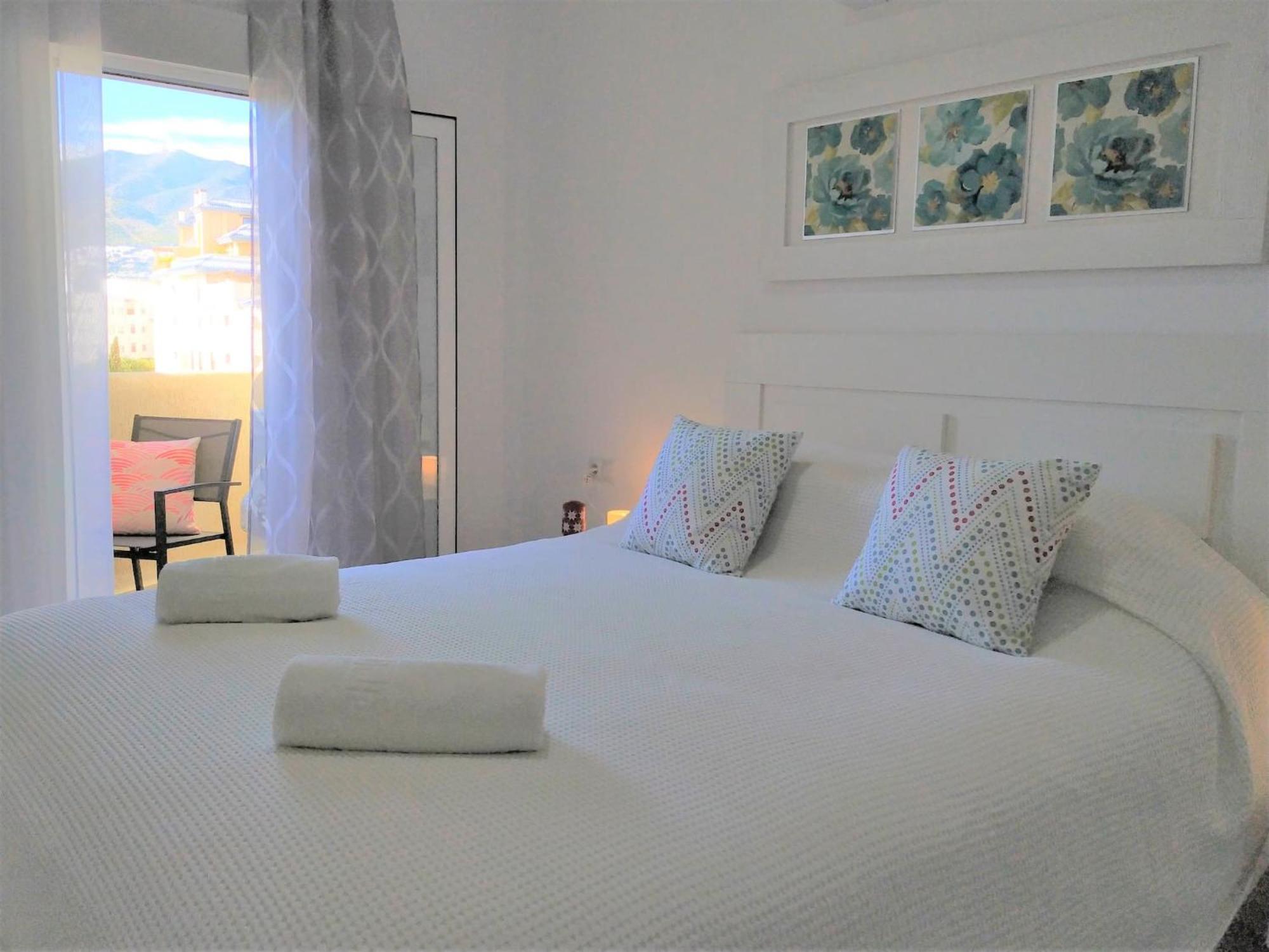 Deluxe Apartment In Benalbeach With Beach Views Benalmádena Exteriér fotografie